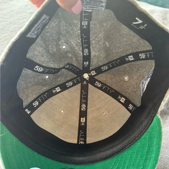 New Era Green and Black 59FIFTY Cap - Picture 10 of 10